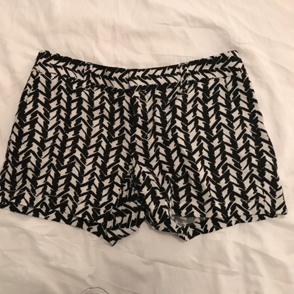Tribal Patterened 3 inch shorts from Loft - Picture 1 of 3